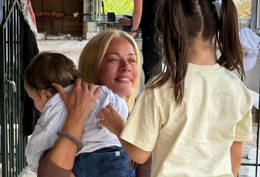 Ζέτα Μακρυπούλια: Επιστροφή στην Ποταμούλα και αυτά είναι τα 6 ανίψια της!