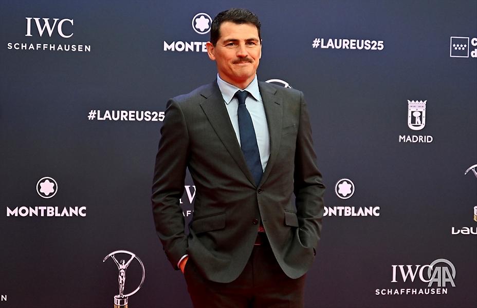 Έκλεψε την παράσταση με νέο look ο Ίκερ Κασίγιας