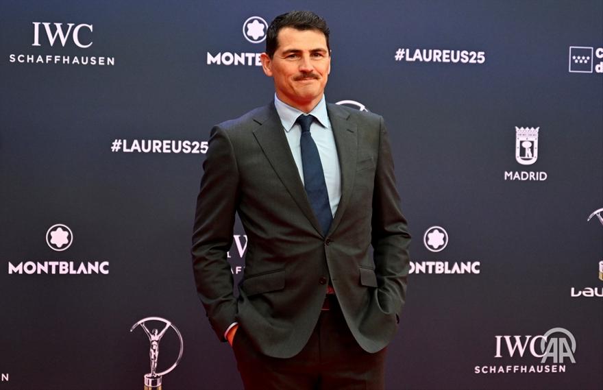 Έκλεψε την παράσταση με νέο look ο Ίκερ Κασίγιας