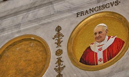 Πάπας Φραγκίσκος: Σε λαϊκό προσκύνημα η σορός του – Λεπτομέρειες για την κηδεία