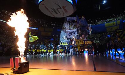 Το εκπληκτικό κορεό με Γιασικεβίτσιους, Πύργο του Άιφελ και Άμπου Ντάμπι από τους φίλους της Φενέρ!