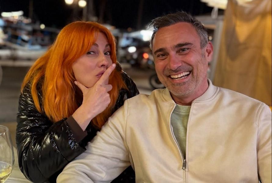 Σμαράγδα Καρύδη-Γιώργος Καπουτζίδης: Έτσι περνούν τα βράδια τους στην Αίγινα, με... μαραθώνιο σε τι;