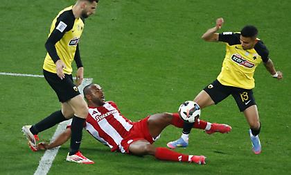 Ντέμης: «Η ΑΕΚ καίγεται περισσότερο απ' όλους - Το ερωτηματικό για τον Ολυμπιακό στην OPAP Arena»