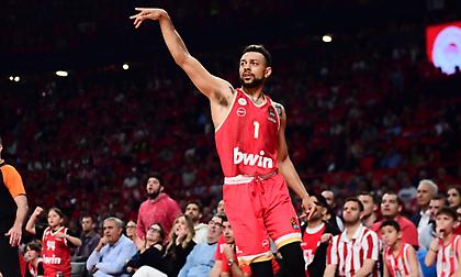 Τα… έσπασε πίσω από τα 6,75μ. ο Ολυμπιακός στο πρώτο ημίχρονο με το φτωχό 18,8%!