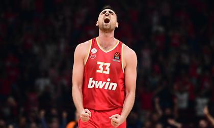 Μιλουτίνοφ: «Πάντα ξεχωριστό να ακούς το όνομά σου - Δεν μπορούμε να χαρούμε από τώρα, ξέρουμε ποια είναι η Ρεάλ»