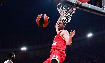 Έβαλε τον Φερνάντο μέσα στο καλάθι με εντυπωσιακό κάρφωμα ο Μιλουτίνοφ!