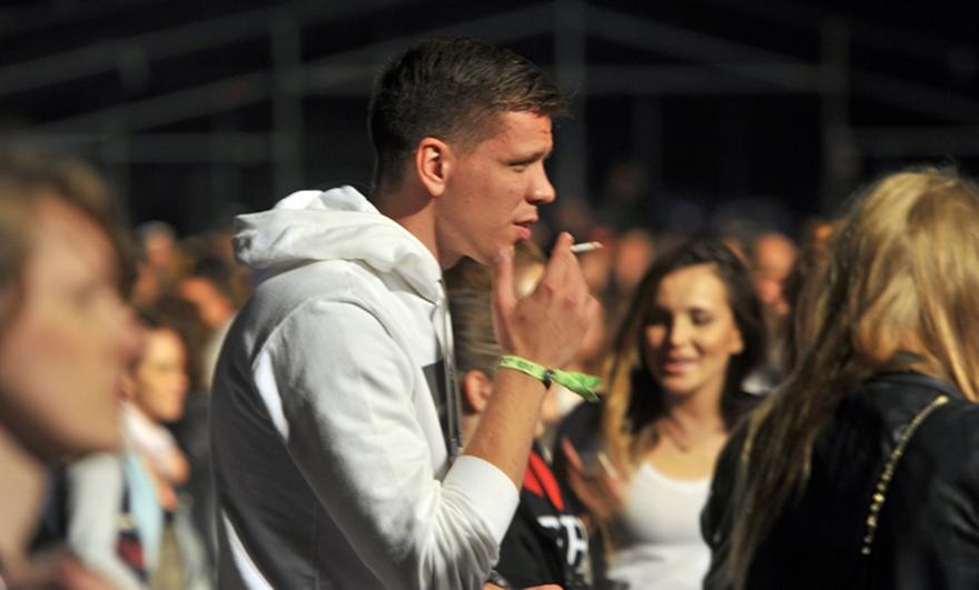 Σέζνι: «Δεν μπορώ να κόψω το τσιγάρο-Μη γίνετε σαν και μένα»