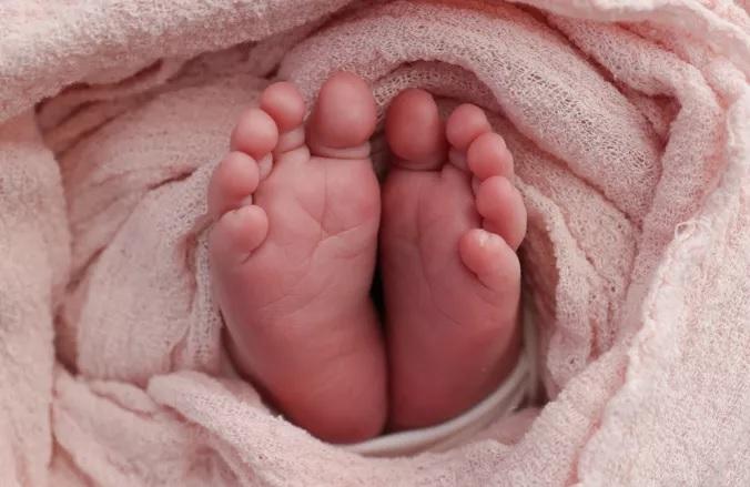 Mητέρα στην Ισπανία πούλησε το μωρό της για 2.000 ευρώ και μετά το μετάνιωσε