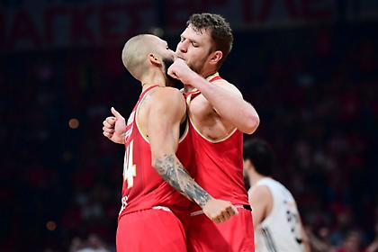 Ζέρβας: «Το μεγαλύτερο όπλο του Ολυμπιακού είναι η άμυνα του - Διαθέσιμοι οι Ντόρσεϊ και Ράιτ»