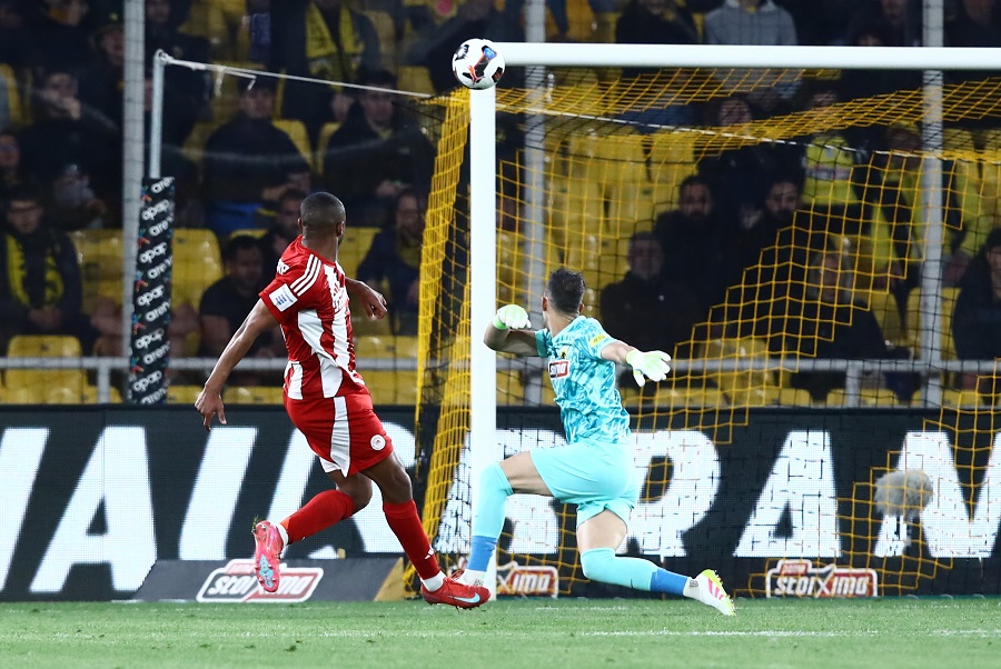 ΑΕΚ-Ολυμπιακός 0-2: Άλωσε ξανά τη Νέα Φιλαδέλφεια