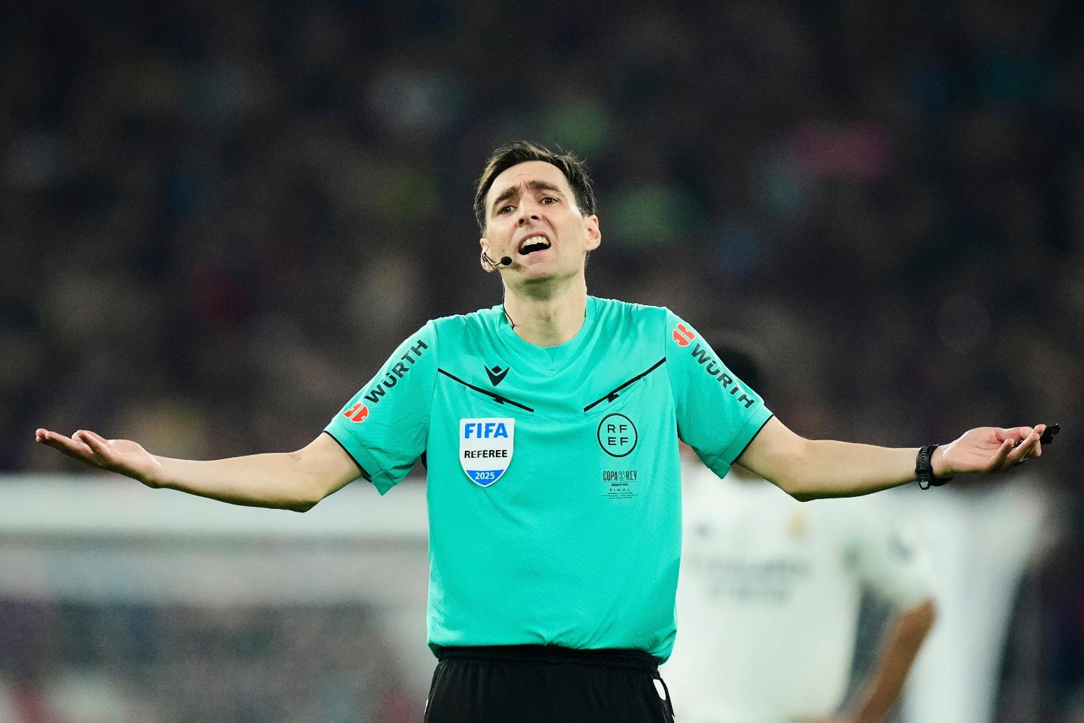 Μπαρτσελόνα-Ρεάλ: Η φάση που φώναξε για πέναλτι ο Ραφίνια στο 96’