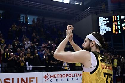 «Κιτρινόμαυρη» τρέλα στα Άνω Λιόσια: Η παρακάμερα από την πρόκριση της ΑΕΚ στα ημιτελικά