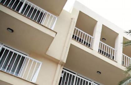 Διαρρήκτης 10 ετών έπεσε από μπαλκόνι στην Πάτρα - Σε σοβαρή κατάσταση στο νοσοκομείο