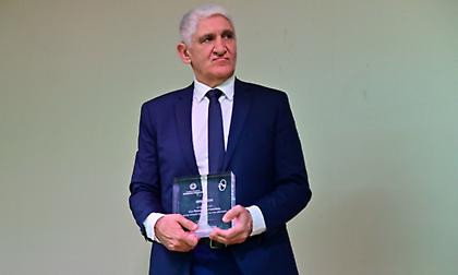 Μετονομάζεται σε «Παναγιώτης Γιαννάκης» το κλειστό του Πλάτωνα