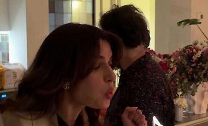 Τόνια Σωτηροπούλου: Γενέθλια με 3 τούρτες, χορογραφία στο Happy Birthday (και την Ψαροπούλα)