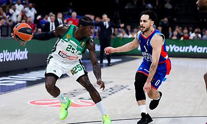 Ναν: «Μπορώ να δέχομαι χτυπήματα όλο το βράδυ, αρκεί να παίρνουμε τη νίκη»