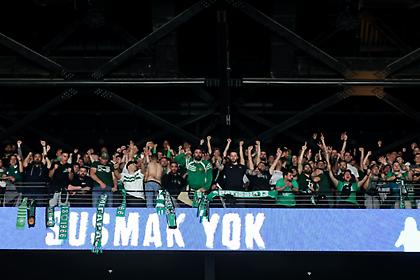 Η δυναμική παρουσία των φιλάθλων του Παναθηναϊκού στα... ορεινά του «Basketball Development Center»