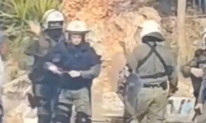 Εξάρχεια: ΜΑΤατζής έριξε σφαλιάρα σε συνάδελφό του και έγινε viral