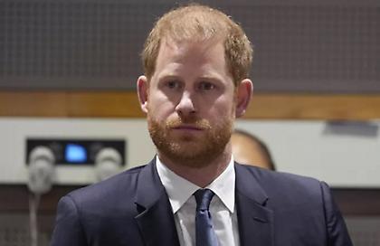 Πρίγκιπας Χάρι: «Ο βασιλιάς δεν μου μιλάει - Θα ήθελα να συμφιλιωθώ με τη βασιλική οικογένεια» - Τι απαντά το Μπάκιγχαμ