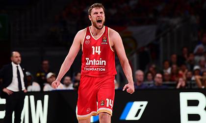 Βεζένκοφ στον bwinΣΠΟΡ FM: «Το μόνο που με νοιάζει είναι να πάμε στο Άμπου Ντάμπι και να πάρουμε το τρόπαιο»