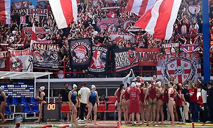 Αποθέωση παρά την ήττα στο Παπαστράτειο για τα κορίτσια του Ολυμπιακού!