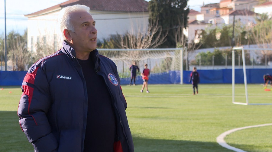 «Όπου υπάρχει Ελλάδα»: Το πιο όμορφο γήπεδο ποδοσφαίρου στην Ελλάδα είναι στην Ύδρα