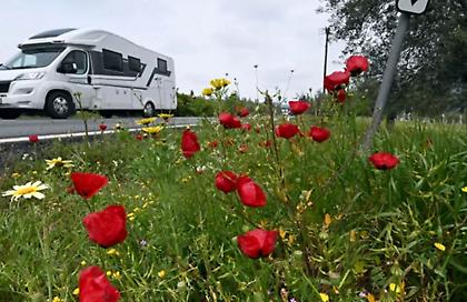 Διευκρινίσεις του υπουργείου Τουρισμού για τα τροχόσπιτα: Στάθμευση μόνο σε οργανωμένα κάμπινγκ