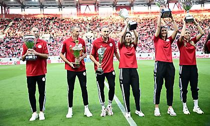 Οι κούπες του Ερασιτέχνη Ολυμπιακού στο «Γ.Καραϊσκάκης» και αποθέωση για τους αθλητές!