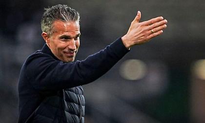 Το εντυπωσιακό ξεκίνημα του Φαν Πέρσι στον πάγκο της Φέγενορντ θυμίζει... Έρνστ Χάπελ!