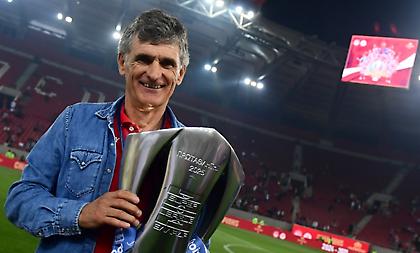 AS: «Ο Θεός Μεντιλίμπαρ συνεχίζει να κατακτά την Ελλάδα»