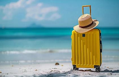 ΔΥΠΑ: Από σήμερα οι αιτήσεις για 300.000 voucher κοινωνικού τουρισμού - Ποιοι είναι δικαιούχοι