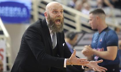 Καντσελιέρι για το μέλλον του: «Να βάλουμε μια καμινάδα να δούμε αν θα βγάλει λευκό ή μαύρο καπνό»