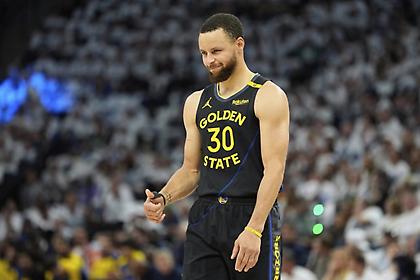 Σοκ στους Γουόριορς: Τραυματίστηκε ο Κάρι και αποχώρησε στο Game 1 με τους Τίμπεργουλβς