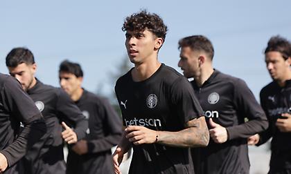 Εκτός Νέιρα, Σενγκέλια στον ΟΦΗ