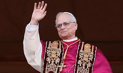 Πάπας Λέων: Να γίνουμε μια εκκλησία που οικοδομεί διάλογο και γέφυρες - Το πρώτο μήνυμά του