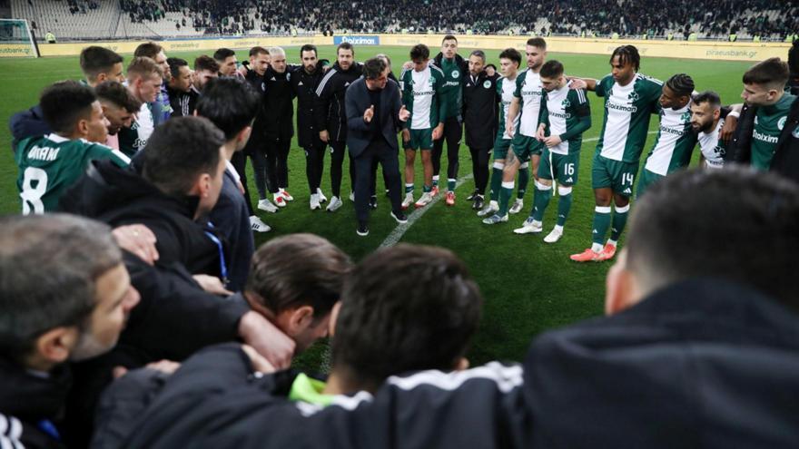 Αθανασίου: «Θέλει πολύ το ντέρμπι με τον Ολυμπιακό ο Βιτόρια»