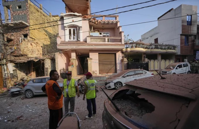 Μαρτυρίες για νέες εκρήξεις στην Ινδία