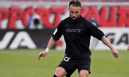 Ο Βαλμπουενά αποβλήθηκε 5 λεπτά από την είσοδό του - Πρώτη κόκκινη που αντικρίζει στην επαγγελματική του καριέρα!