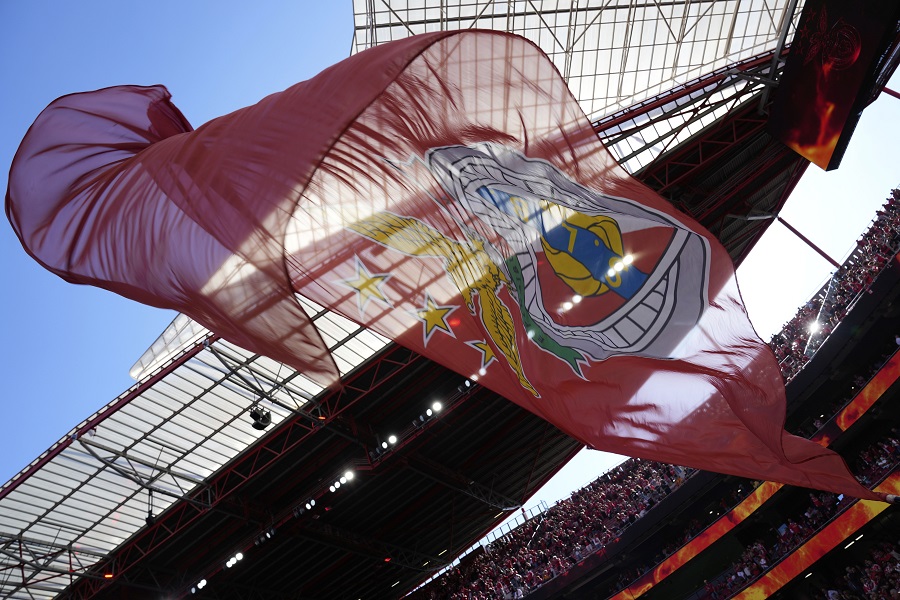 Μπενφίκα-Σπόρτινγκ: Έστησαν πάρτι οι οπαδοί των «αετών»