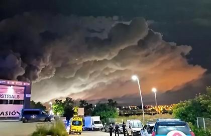 Καταλονία: 160.000 άνθρωποι καλούνται να παραμείνουν σπίτια τους λόγω τοξικού νέφους χλωρίου