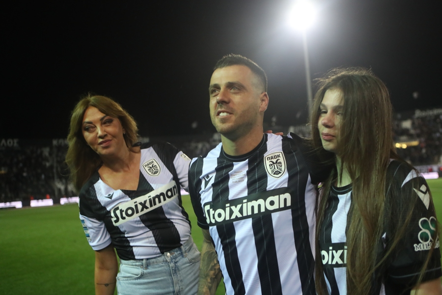 Βιεϊρίνια: Ράγισαν και τα τσιμέντα της Τούμπας στο «αντίο» του