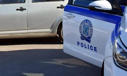 Οικογενειακή τραγωδία στη Νέα Σμύρνη: Φέρεται να τραυμάτισε θανάσιμα τον γιο του