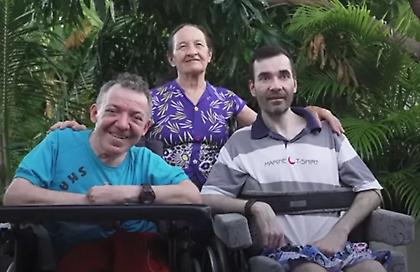 Σε αυτή την πόλη σχεδόν όλοι είναι ξαδέλφια και τα παιδιά γεννιούνται με μια εξαιρετικά σπάνια ασθένεια