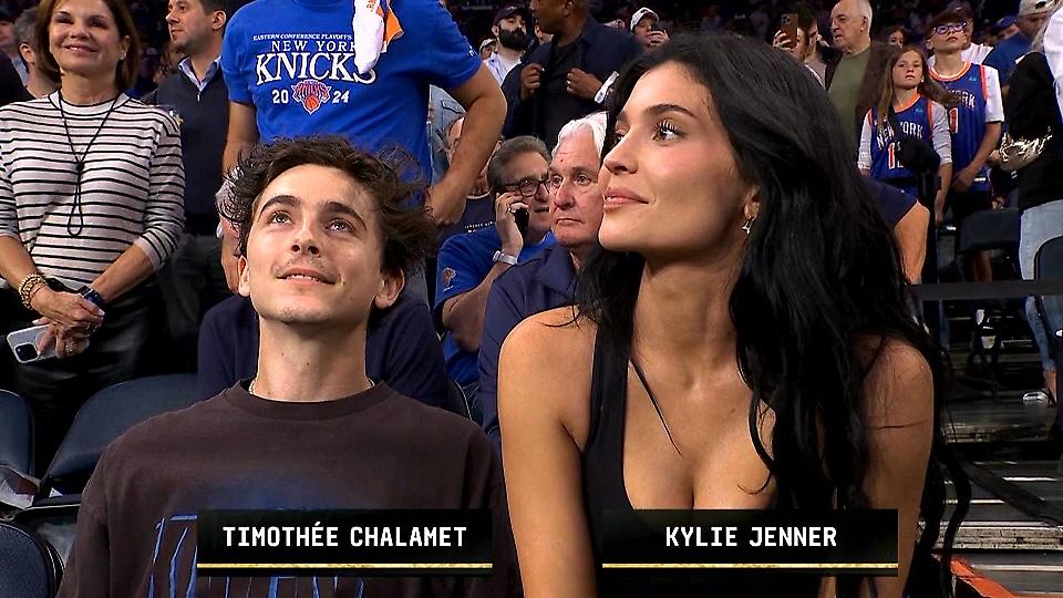 Τιμοτέ Σαλαμέ και Κάιλι Τζένερ πανηγύρισαν από τις court seats τη νίκη των Νικς