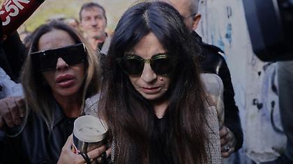 Κατάθεση ψυχής από την Τζιανίνα Μαραντόνα στη δίκη για τον θάνατο του Ντιέγκο!