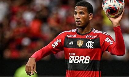 Τσακίρης: «Προβάδισμα ο Κλέιτον για στόπερ στην ΑΕΚ - Τι ισχύει με Καμαρά, Τζέιμς, Άντμαν και Σόουζα»