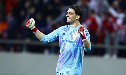 MVP του Ολυμπιακού στη σεζόν ο Τζολάκης!