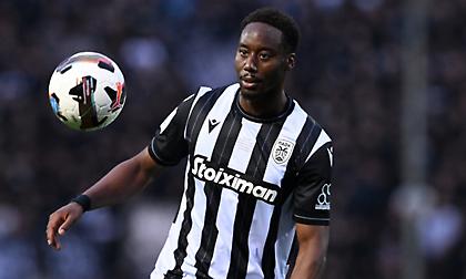 A Bola: «Ο ΠΑΟΚ πιέζει για να ρίξει τη ρήτρα αγοράς του Μεϊτέ»