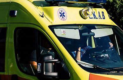 Τροχαίο στη Γλυφάδα: Λεωφορείο συγκρούστηκε με μηχανή - Σοβαρά τραυματισμένος ο αναβάτης