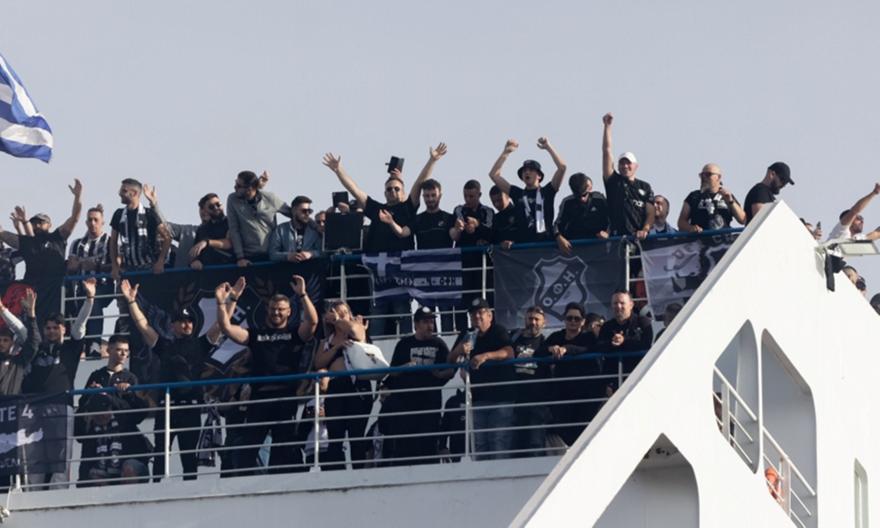 Μικρή ένταση μεταξύ οπαδών του ΟΦΗ και αστυνομίας έξω από το ΟΑΚΑ